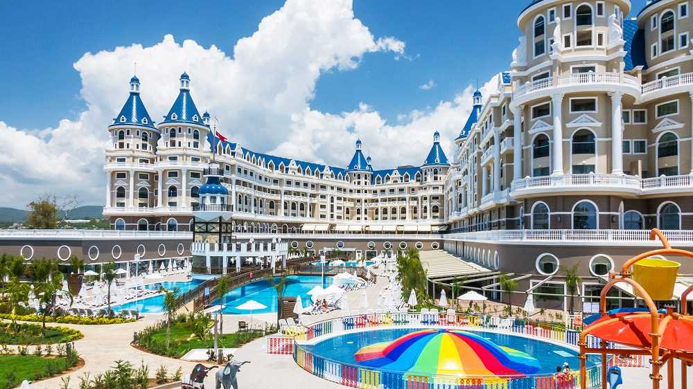 Предлагаем роскошные варианты престижного отдыха — элитные 5-звездочные отели класса люкс в Турции.