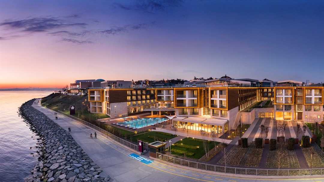 Идеальное место для отдыха — 5-звездочный отель в Стамбуле с захватывающим панорамным видом.